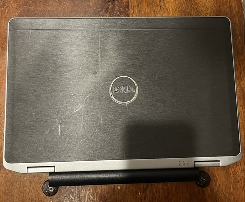 Dell Latitude e6330 Laptop - Picture 1 of 4