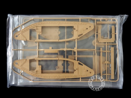 Tamiya 1/35 RC WWI MK.IV Male British Tank w/Actcom 2.4GHz Radio Control System - Picture 4 of 24