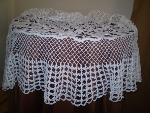 Antique old 1930s Vintage Hand Knitted Crochet Cotton Tablecloth - Picture 8 of 12