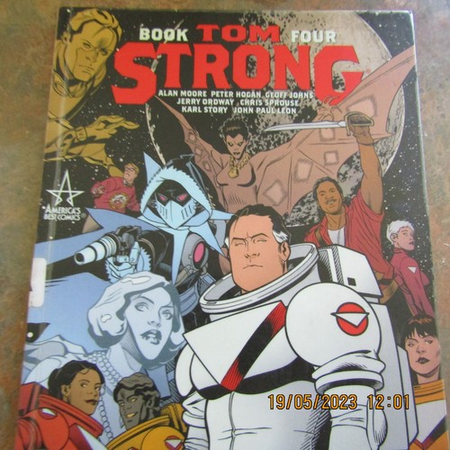 Tom Strong Book Four x Library. - Imagen 2 de 7