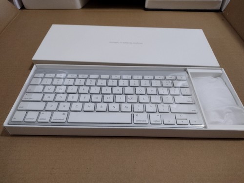 Apple iMac 21.5"A1418 Late 2013 .Factory Restored,Nice Shape. 8GB Ram, 1TB HDD. - Picture 3 of 14