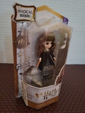 Mundo Mágico de Harry Potter Minis Mágicas Hermione Granger Muñeca 3