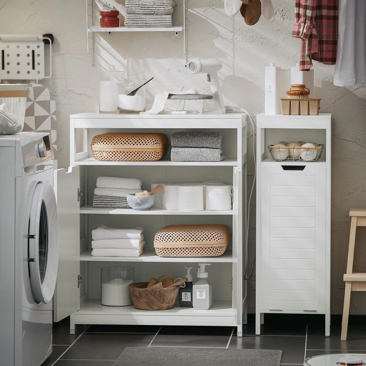 SoBuy Cómoda de baño y puertas Armario midi Armario de baño Aparador Armario de pasillo BZR121-W