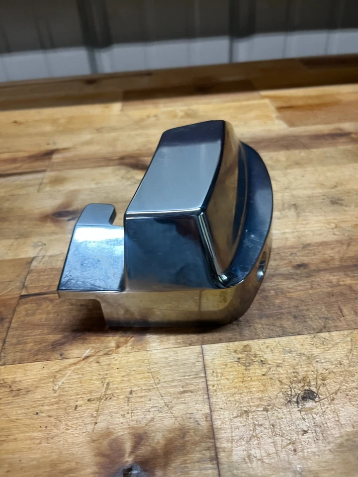 CAPA DE CABEÇA CROMADA CILINDRO DIANTEIRO HONDA SHADOW 750 - Imagem 2 de 4