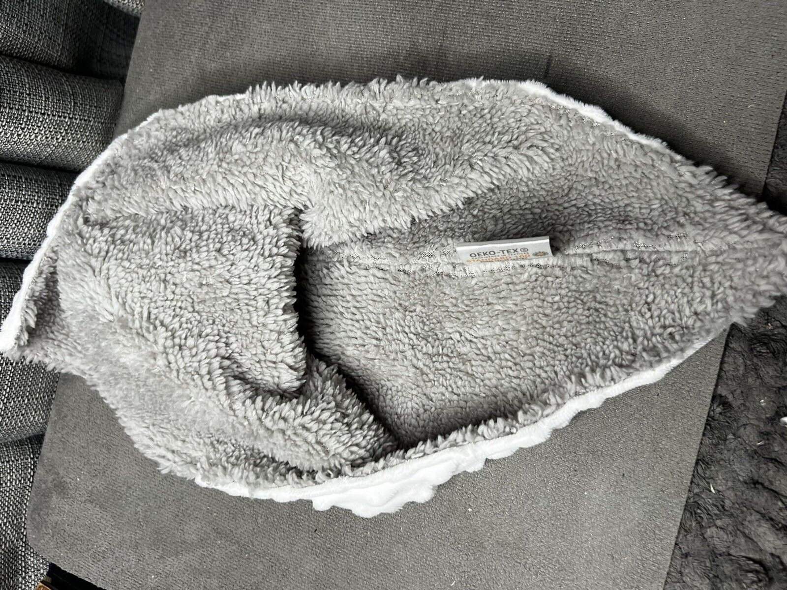 Picture 4 of 9
