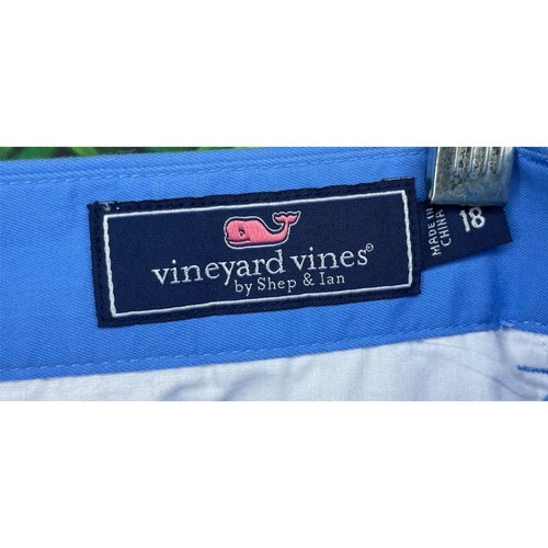 Vineyard Vines Boys Blue Embroidered Whales Chino Flat Front Shorts Boys Size 18 - Picture 3 of 3