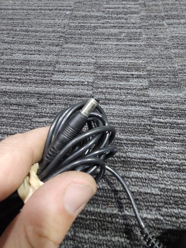 P673 GENIUNE ASUS AD59930 LAPTOP LADEGERÄT 9,5V - 2,5A 25W - Bild 2 von 6