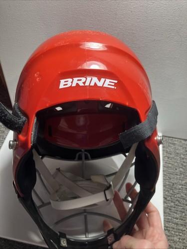 Cascade ES/S Lacrosse Helm rot und schwarz mit Lederkinnriemen Made in Canada - Bild 10 von 10