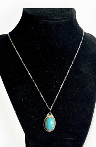 Navajo Vintage Natural Turquoise Sterling Silver Pendant Necklace - Handcrafted - Picture 2 of 14