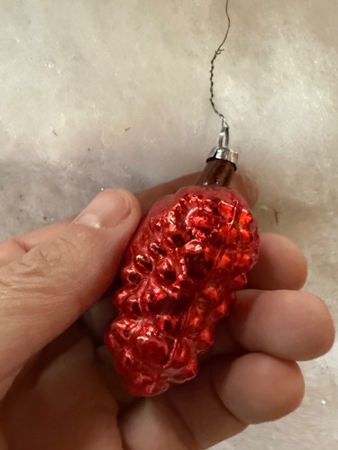 Vtg MCM Christmas Ornament Red Grape Cluster with Leaves Mercury Glass Blown - Picture 2 of 7