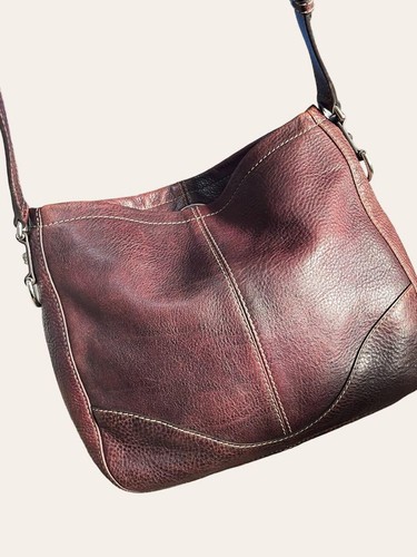 Gucci Shoulder Bag - Picture 7 of 12