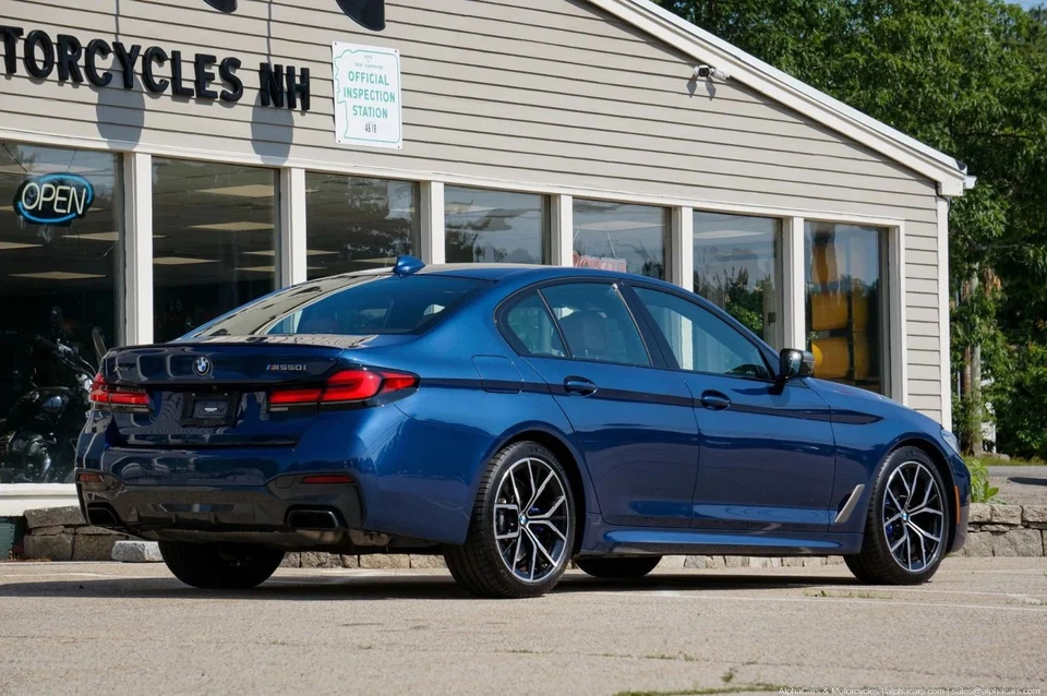 BMW M550i xDrive xDrive 2022 Foto 2 de 4