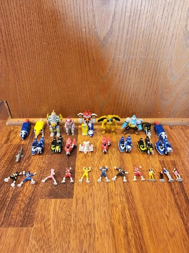 Vintage Power Rangers Micro Machines MEGAZORD Mini Figure 1994 MMPR Lot Of 30