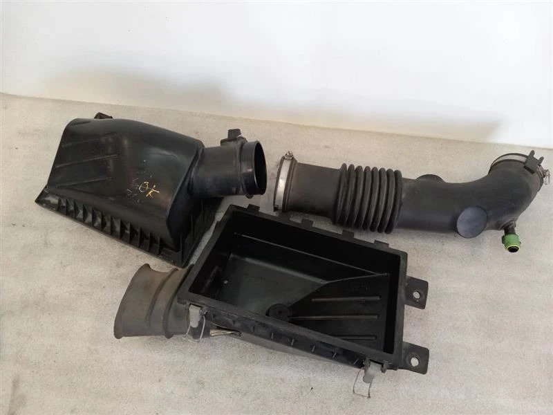 Air Cleaner 4.6L With Police Package Fits 04-10 CROWN VICTORIA 396341 Foto 3 de 4