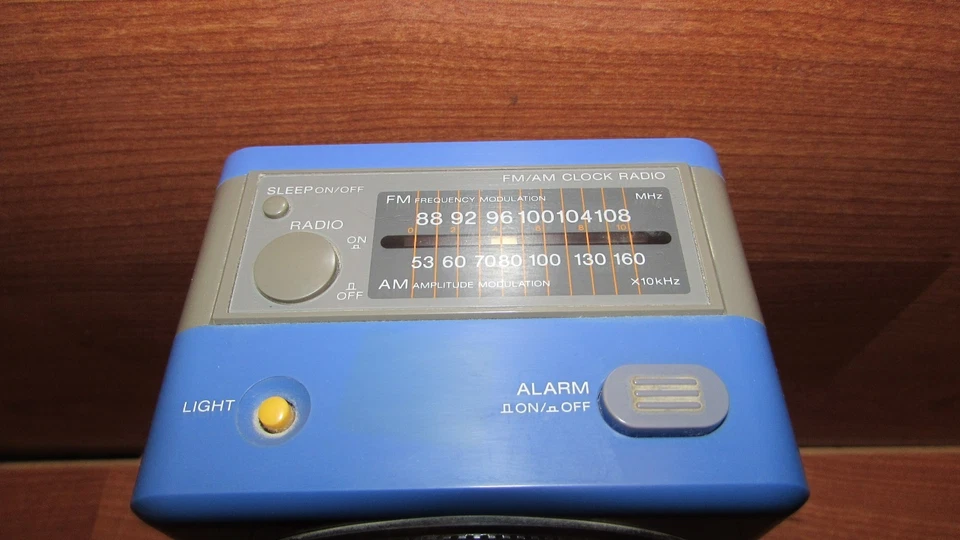 Sony Blue ICF-A10W Analog Alarm Clock Radio Vintage TESTED WORKING - Image 2 of 4