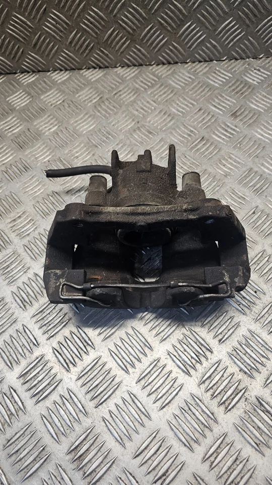 MG MG6 MAGNETTE BASE MK1 2014 1,8 GASOLINA PINZA FRENO DELANTERO lateral del pasajero Foto 3 de 4