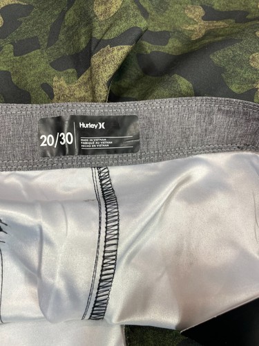 Hurley Youth Boys Camo Print Boardshorts Swimsuit Size 20/30 - Picture 3 of 3