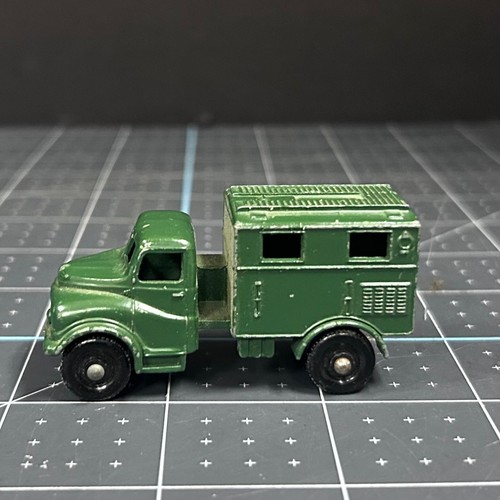 Vintage Lensey Matchbox Series #68 Austin MK 2 Radio Truck Military Green (M910) - Picture 2 of 9