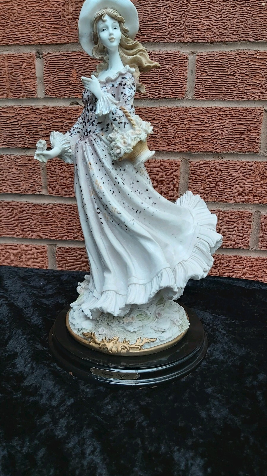 Picture 10 of 12