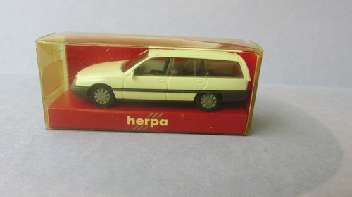 Herpa 2066 Opel Omega Caravan in OVP (014)