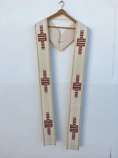 Beautiful white stole from arte et grosse