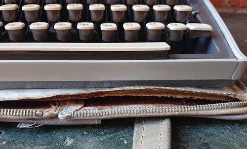 Antigua máquina de escribir máquina de escribir de viaje Remington Travel Riter Deluxe gris - Imagen 10 de 12