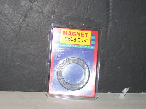 MAGNET HÄLT SEINEN SELBSTKLEBENDEN MAGNETSTREIFEN 1/2 ZOLL X 30 ZOLL NEU IN VERPACKUNG  - Bild 1 von 7