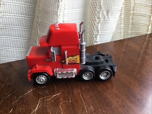 Disney Pixar Mack Hauler Semi Truck 3 Lightning McQueen Cars - Picture 18 of 24