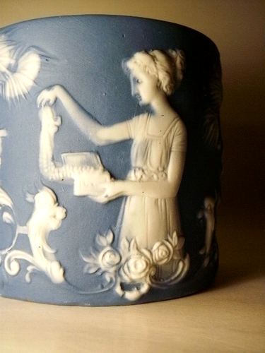 ANTIQUE SHAFER & VATER JASPER WARE TRI COLORED 3 SEAMS CHERUBS TISSUE DISPENSER - Picture 9 of 24