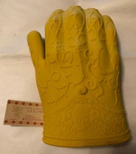 HBO Exclusive Game of Thrones Jaime Lannister's Golden Hand Silicone Oven Mitt