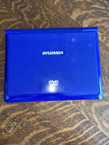 Sylvania Portable 7” Rechargeable DVD Player -SDVD7015 Tested & Working -No Cord - Picture 6 of 10