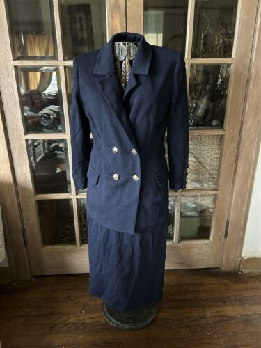 SAN JUAN. Traje, Blazer y Pantalones TRES PIEZAS Talla 4, Falda Larga Talla 2 Azul Marino - Imagen 2 de 22