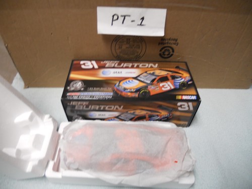 1/24 Action 2008 nascar #31 AT&T Jeff Burton COT Chevy Impala SS - Picture 4 of 4