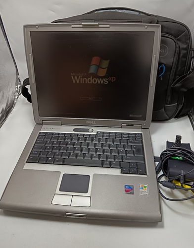 Laptop Dell Latitude D510 Windows XP unidad de DVD de 40 GB actualizada y cargador y bolsa