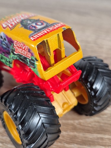 Hot Wheels Monster Jam Monster Trucks 7 Truck Bundle. El Toro Loco - Donkey Kong - Picture 19 of 24