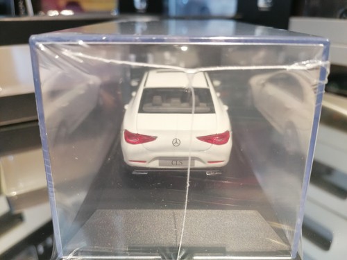 Norev 1/43 Mercedes CLS C257 Designo Diamond White Bright Box Dealer Edition - Foto 4 di 7