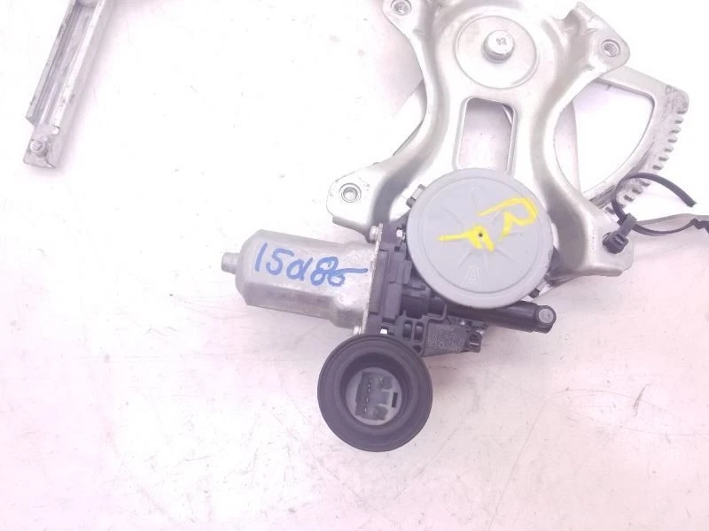 07-17 REGULADOR VENTANA LADO PASAJERO DELANTERO DERECHO LEXUS LS460  Foto 3 de 4