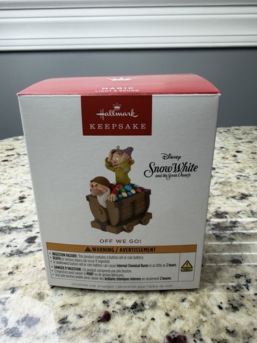 Hallmark Disney Off We Go - Schneewittchen & sieben Zwerge 2025 Musical Ornament - Bild 1 von 6