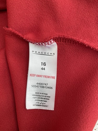 PEACOCKS. SIZE 16. LADIES RED STRETCH, SLIP ON PINAFORE DRESS WITH FRONT POCKETS - Picture 5 of 15