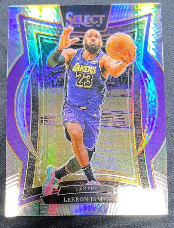 LeBron James 2024-25 Panini Select Concourse Lucky Envelopes 4/8 #54