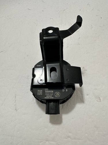 2020-2025 LEXUS ES SERIES VEHICLE APPROACHING SPEAKER 86570-33150 OEM - Bild 2 von 19