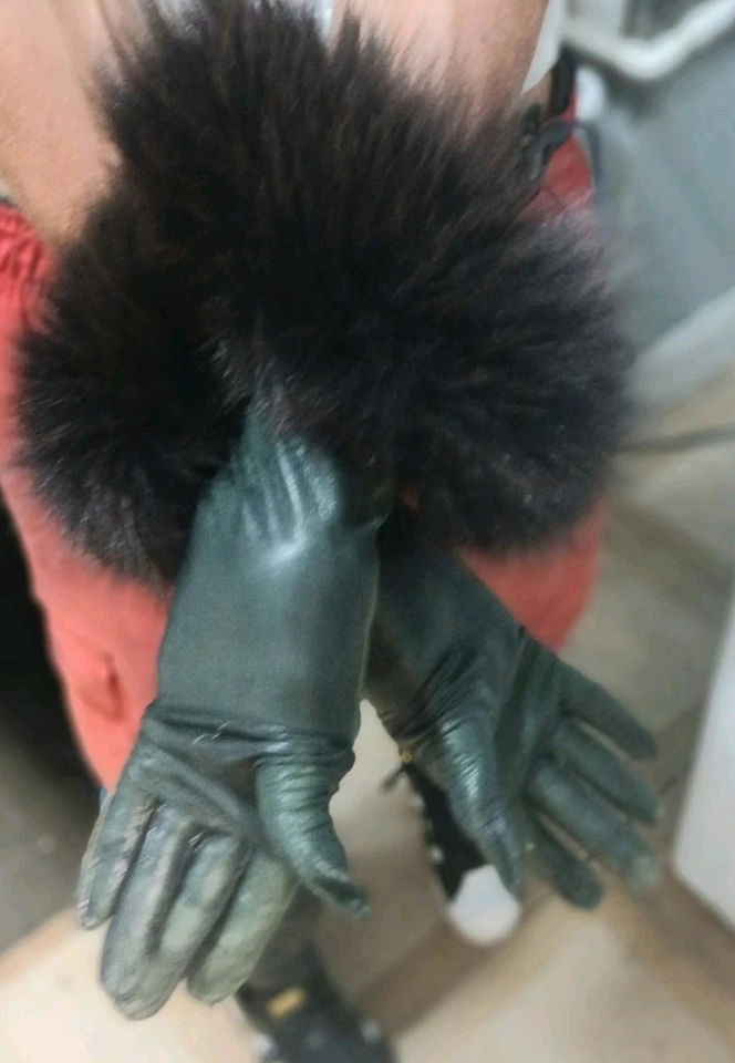 19 英寸黑色儿童皮革手套带 4 英寸黑色狐狸袖口,尺寸 7 5 法国 sik 有衬里 — 第 2/4 张图片