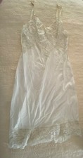 Vintage 1960s white full slip silky lace bodice/hem adjustable straps