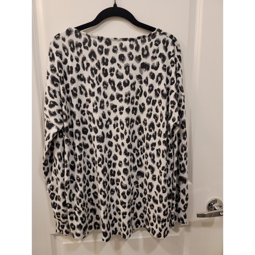 Suéter polar Gibsonlook estampado de leopardo cuello en V - Imagen 4 de 9