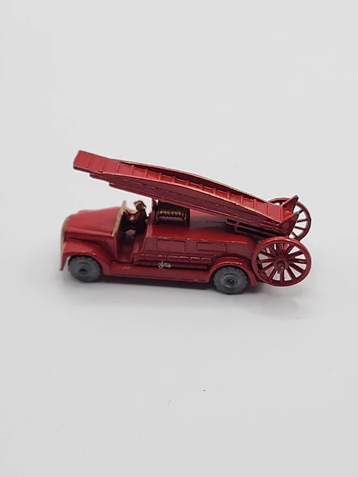 VINTAGE LESNEY MATCHBOX # 9 DENNIS FIRE ESCAPE - Image 4 of 4