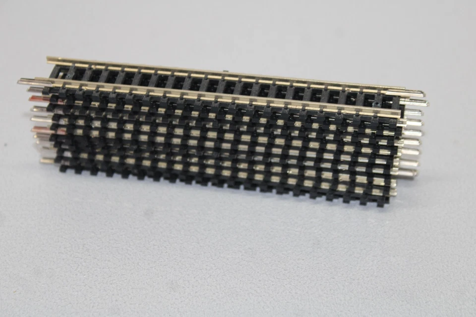 Minitrix 14904 10 Stück gerades Gleis Spur N #L260