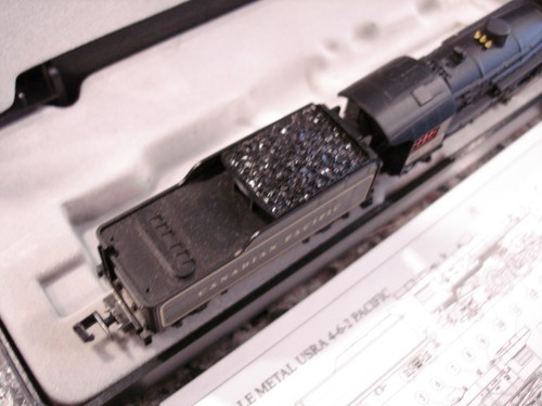 Model Power N Scale Metal USRA 4-6-2 Canadian Pacific Steam Locomotive 7407 - Picture 6 of 14