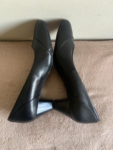 Clarks Artisan Shoes Black Soft Leather Slip On Small Heel Size 6E Wide Ex/Cond - Picture 5 of 8