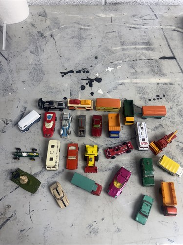 Vintage Lesney Matchbox Konvolut 26 Autos LKW Traktoren Busse Diecast England