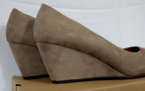 CL by Laundry Women's Suede Wedge Slip on Dress Pumps Shoes Dark Taupe Size 7.5M - Picture 1 of 6